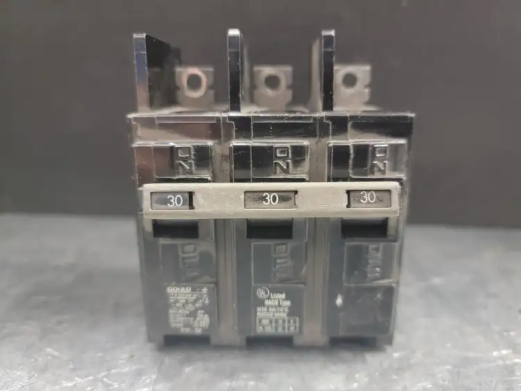 Used ITE BQ3-B030 Switchgears British Columbia CA | Lenmark #243923
