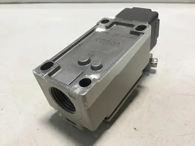 USED OMRON D4B-2115N-R