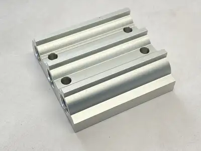 USED FESTO MANIFOLD RAIL PNEUMATIC VALVE BASE 566619