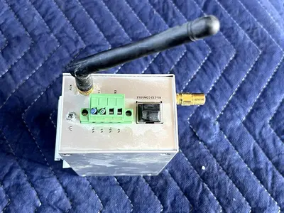 Moxa Industrial Wireless Converter 802.11a/b/g, AWK-1121