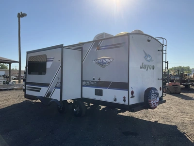 USED 2018 WHITE HAWK 23MRB