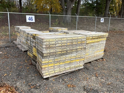Used MIXED LOT OF VARIOUS SIZED CONCRETE FORMS Misc Construction Attachements Michigan US | Miedema Asset Management Group #1579276