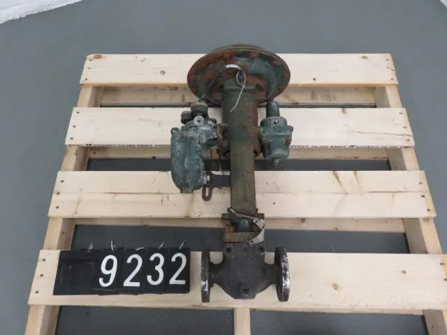 Fisher control valve type ES, size 1"-150, material WCB/316ss