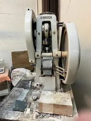 Korsch EK single station tablet press