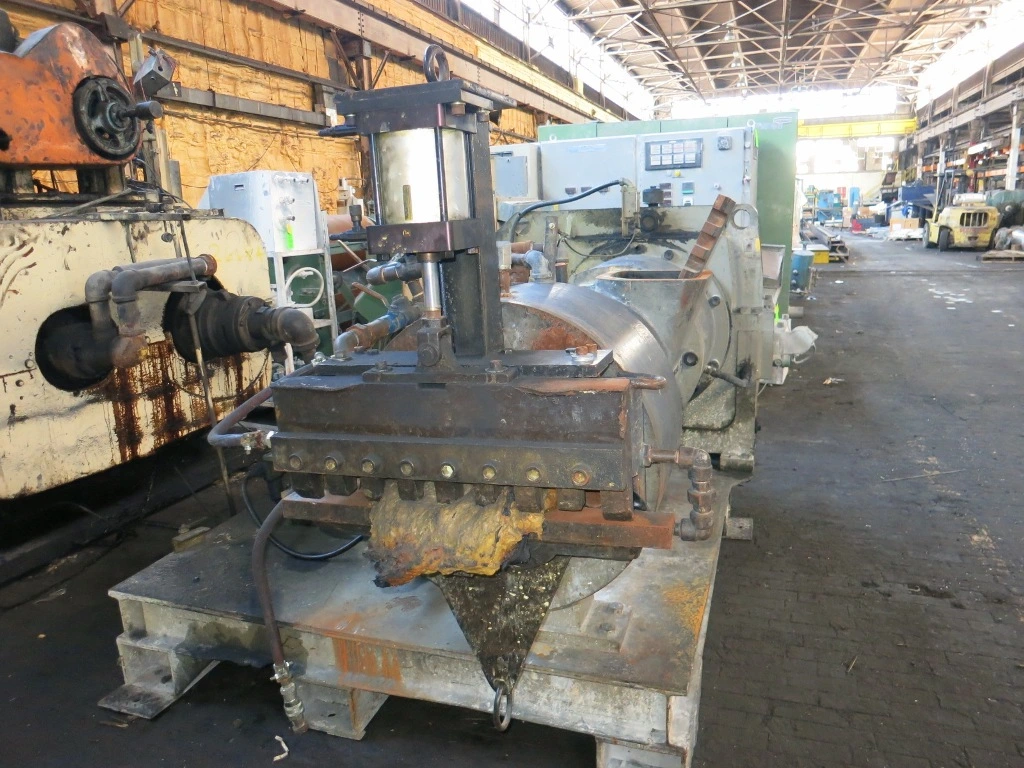 NRM 8" Hot Feed Rubber Extruder