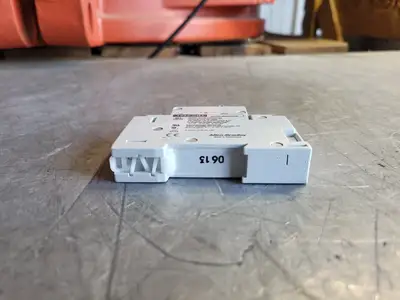 NEW ALLEN-BRADLEY 1492-CB1G100