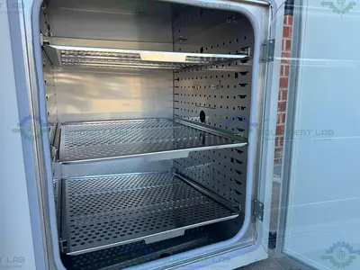 USED CARON 7002-10-1  HEATED INCUBATOR, 10 CU. FT, 10ºC ABOVE AMBIENT TO 70º, 115 VAC