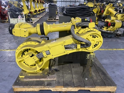USED 2006 FANUC R-2000iA/200T + R-J3iB
