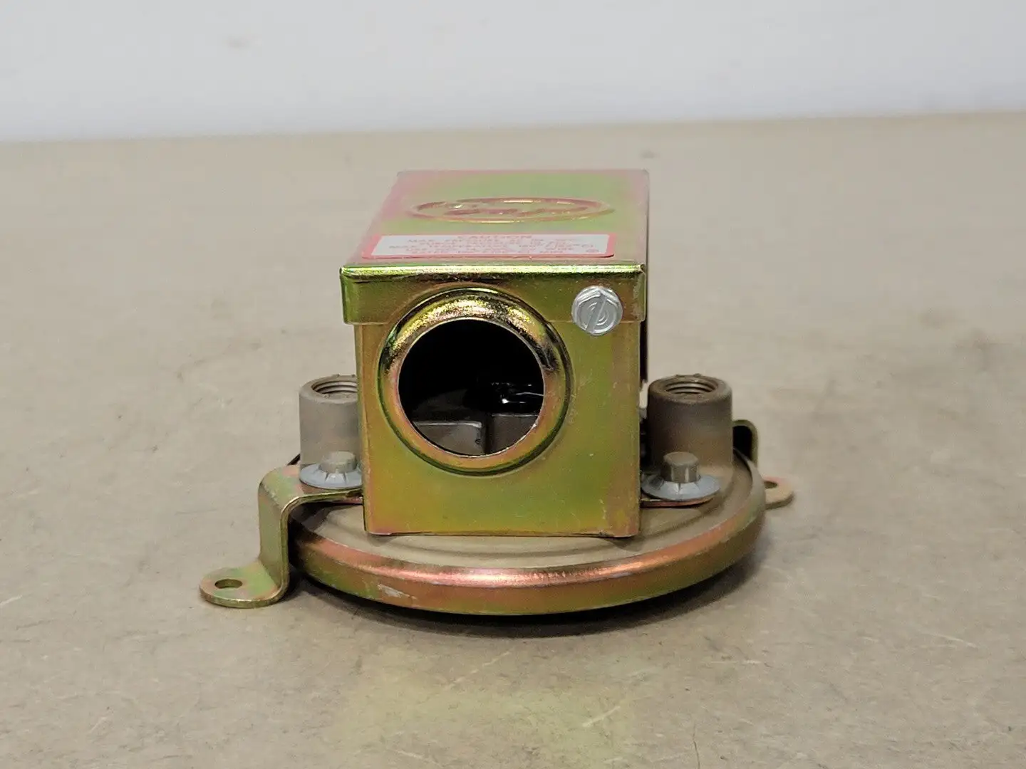 NEW DWYER INSTRUMENTS 1910-5