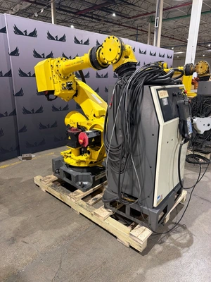 USED 2012 FANUC R-2000IB/210F + R30IB