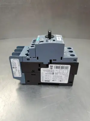 USED Siemens 3RV2011-1BA15 SIRIUS Circuit Breaker w/3RV2928-1K Terminal