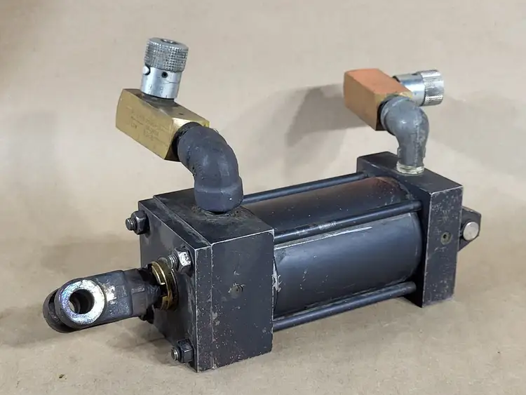 Used LAMB-GRAYS 870301-17 Parts (Hydraulics and Pneumatics) British Columbia CA | Lenmark #267762