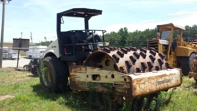 2002 Ingersoll-Rand SD105DX 84" Soil Compactor