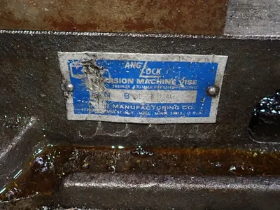 Kurt 6" Vise