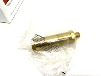 USED GENERANT INLINE RELIEF VALVE, 1/4" MALE TO 1/4" FEMALE, 1275PSI