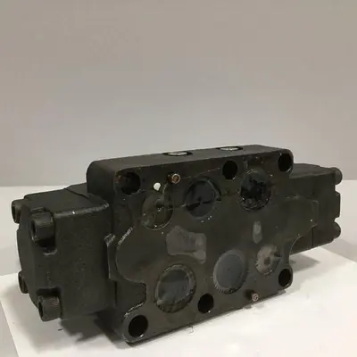USED VICKERS DG5V-8-S-31C-E-T-M-U-HL-B13-10-EN502