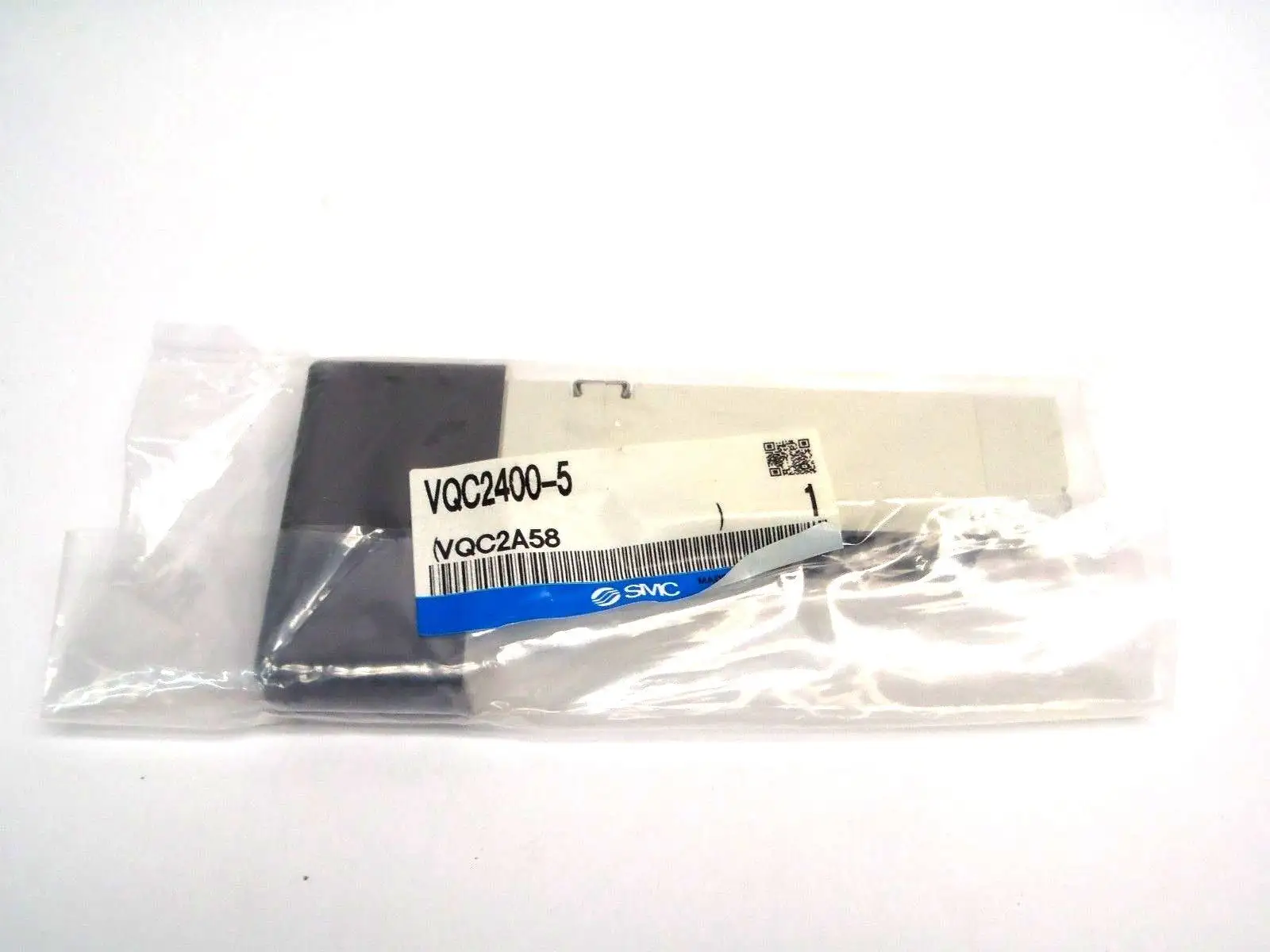 USED SMC 3-POSITION CLOSED CENTER SOLENOID VALVE 24VDC