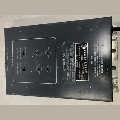 Channel Master VHF/FM Distribution Amplifier