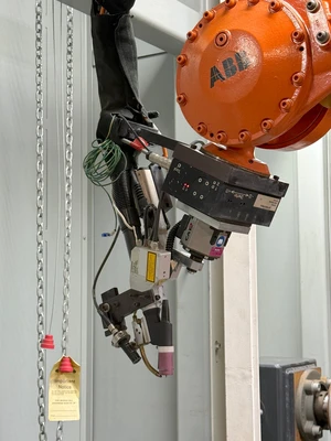 USED ABB IRB 4400/45, MAGICWAVE 4000
