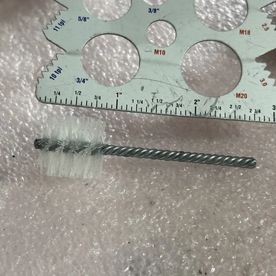 (740) Nylon Twist Cleaning Brush G6030010 New No Box + Warranty