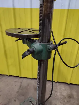 USED CENTRAL MACHINERY T-6725