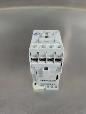 Allen-Bradley 100-C09E*10 Ser A Contactor, 32A, 690V. 4E-4