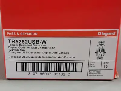NEW LEGRAND TR5262USB-W