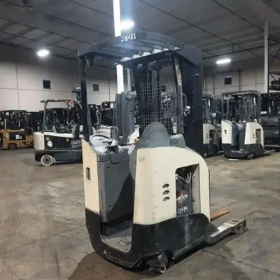 USED 2019 CROWN RR5725-45