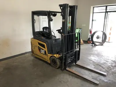 USED 2017 CAT 2ET3000