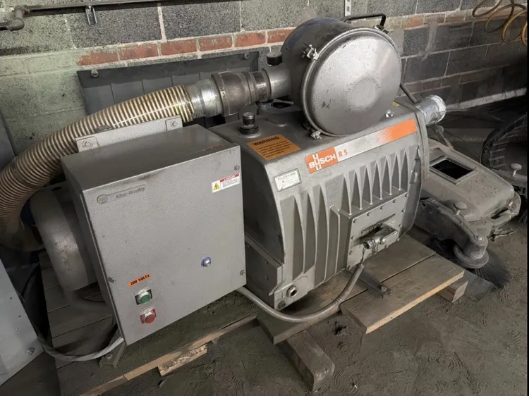 Used BUSCH RC 400 Vacuum Pumps New York US | PlastiMach Corp #1459618