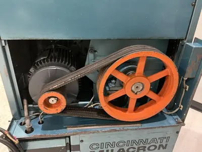USED CINCINNATI MILACRON 912SIL