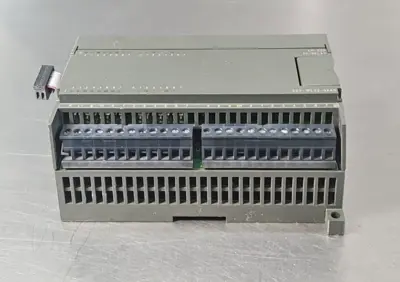 Siemens 6E57 223-1PL22-0XA0 PLC (BIN642)