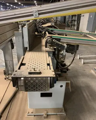 HOMAG POWER TVL370/15/02 BRUSH/WHEEL STYLE BOARD TURNER MATERIAL-HANDLING CONVEYOR SYSTEM