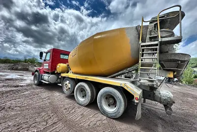Used 2004 VOLVO VE-D12 Concrete Mixer Trucks Pennsylvania US | Proxy Equipment #1378243