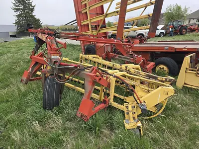 USED NEW HOLLAND 216