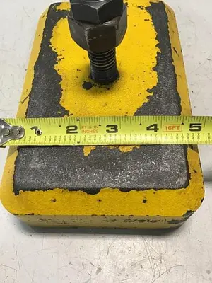 USED METAL FABRICATOR LEVELING PAD