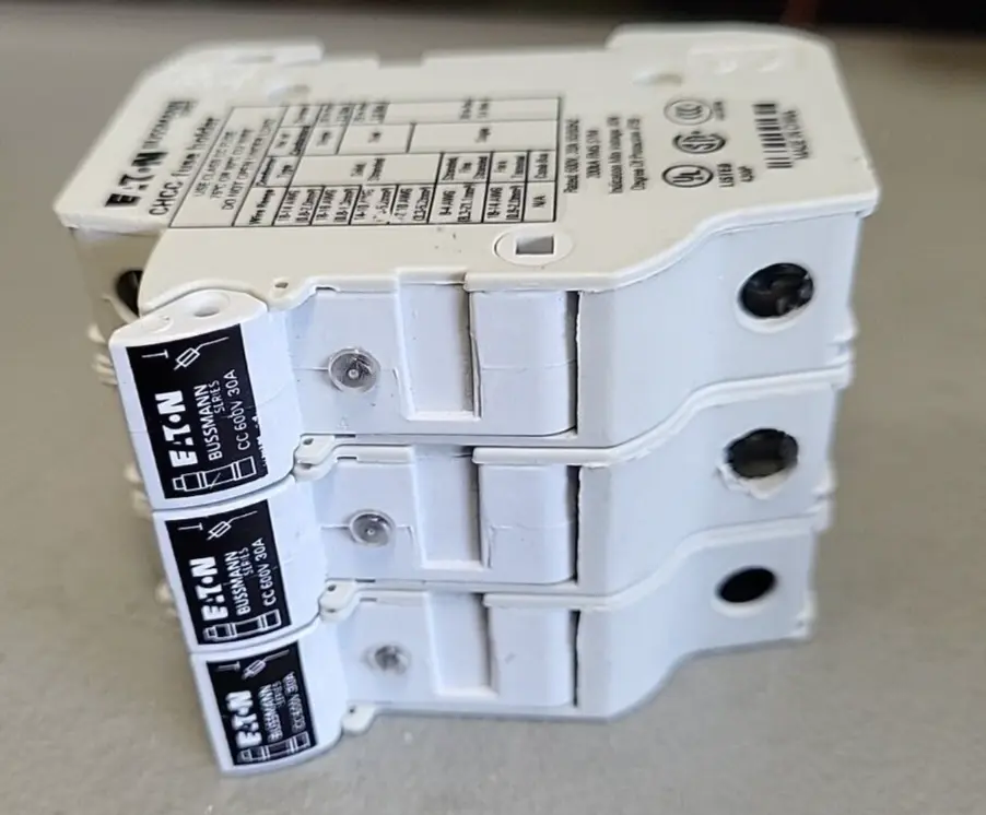 EATON CHCC FUSE HOLDER 600 VOLTS 30 AMPS 3 POLE(BIN354)