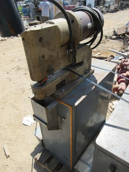 Used HECK 4A Nibblers | TNT Industrial #399620