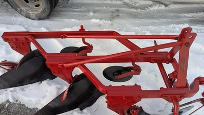 USED MASSEY FERGUSON 66
