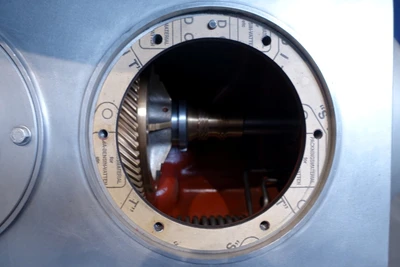 Alfa-Laval MRPX 417 SGV-34C clarifier base and motor only.