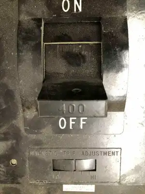 Square D 400A 3 Pole Molded Case Circuit Breaker 600VAC 250VDC