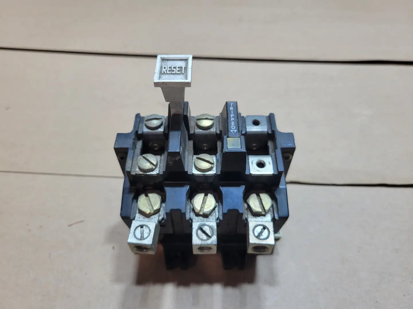 Used ALLEN-BRADLEY 40185-800-01 Relays & Switches British Columbia CA | Lenmark #1489022