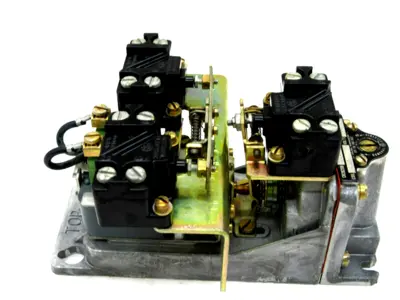 NEW GENERAL ELECTRIC CR2820B 112AA2 TIME DELAY RELAY
