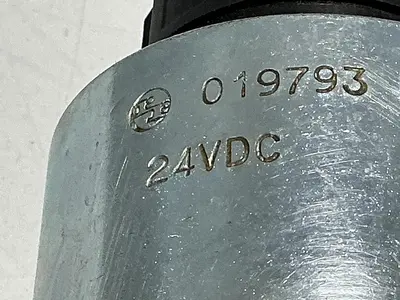 USED REXROTH 5-4WE 10 X185-33/CG24N9K4
