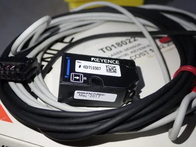 NEW KEYENCE LVNH100