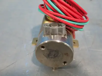 New | in-Stock VERSA ESM330146CGMNWE14A120 Solenoid Valves Ohio US | HGR 24 #864317