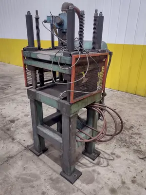 12 TON AIRAM 4-POST PNEUMATIC CUTOFF PRESS, 1" STROKE: STOCK #21330