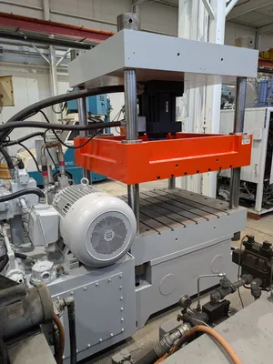 USED 2002 CORSTEEL CORSTEEL 4P.52X80 PRESS