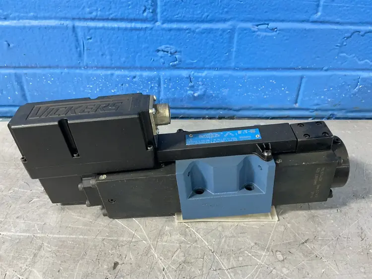 Used EATON VICKERS KBFDG4V 5 33C70N Z M1 PC7 H7 11 EN56 Pumps Ohio US | HGR 24 #1271771