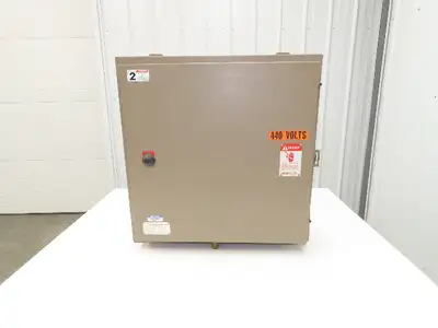 Cutler Hammer A50EN0 Reversing Motor Starter Size 3 460/575V 50Hp Enclosed